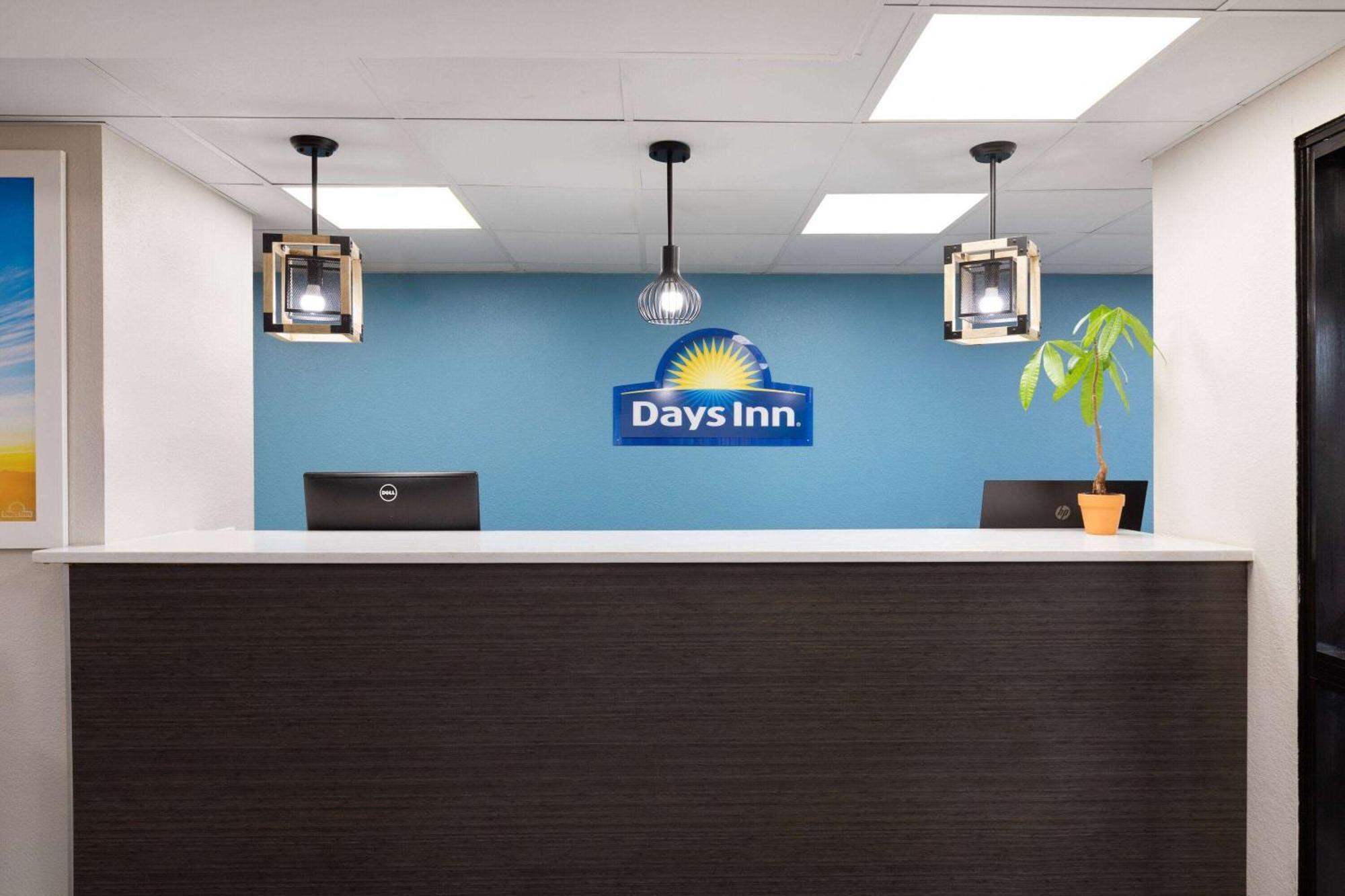 Days Inn By Wyndham Clarksville North Exit 4 Exterior foto